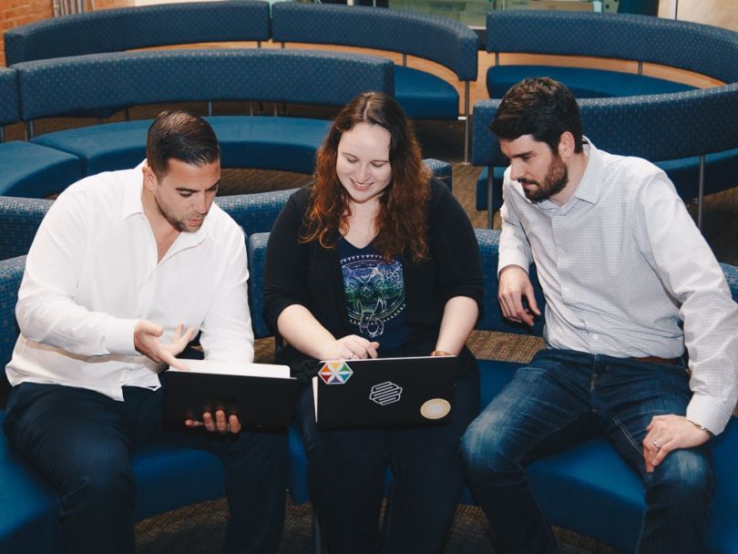 ช่วยสร้างเฟซชีลด์ 6,000 ชิ้น