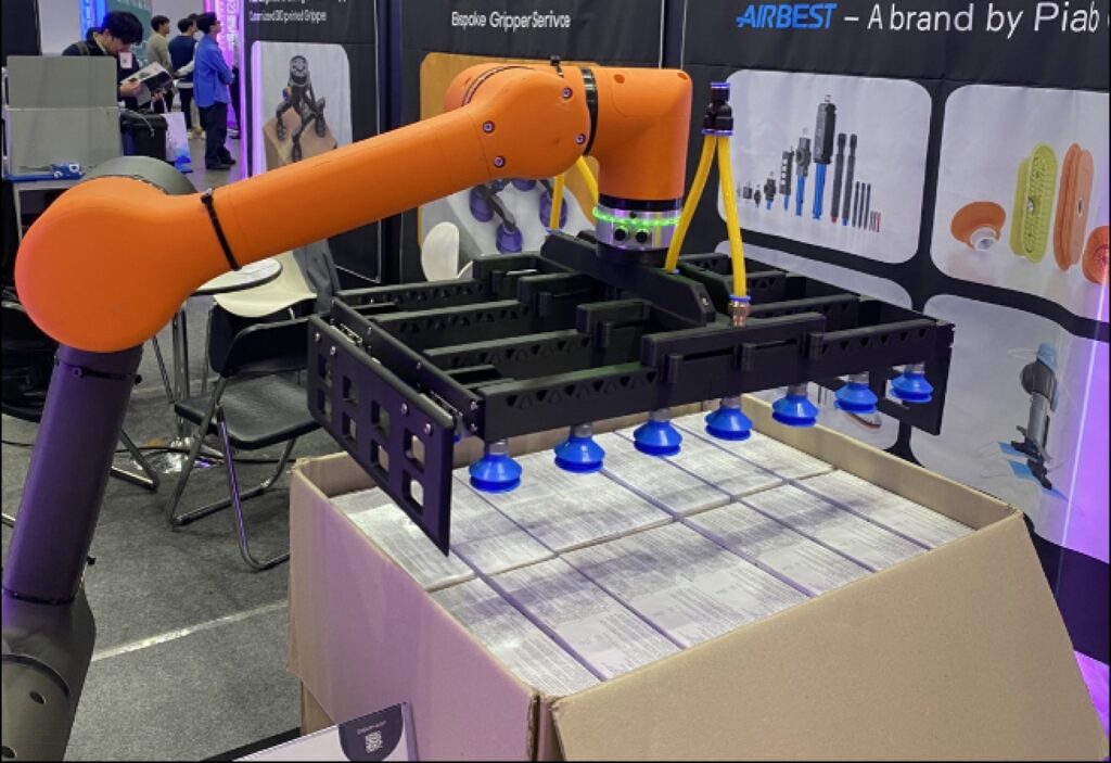 GriPalm – Robot Gripper Spotlight